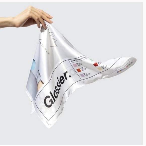 Glossier💄💋👄Womens brand new scarf Handkerchief